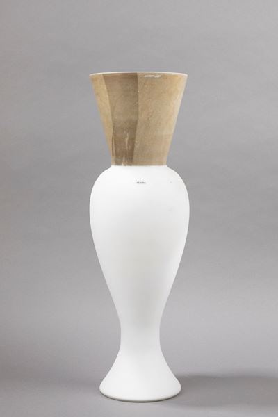 Vaso della serie Principe-Re-Regina in vetro opalino