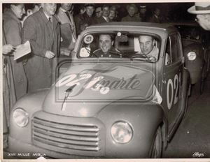 Fotografia alla XVII Mille Miglia del 1950 della Fiat 500, Venturelli/Mazzetti - Rit. 