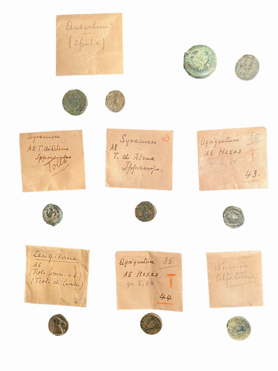 Collezione di 10 monete del mondo greco e magno greco, incluse Siracusa, Agrigento e Cartagine