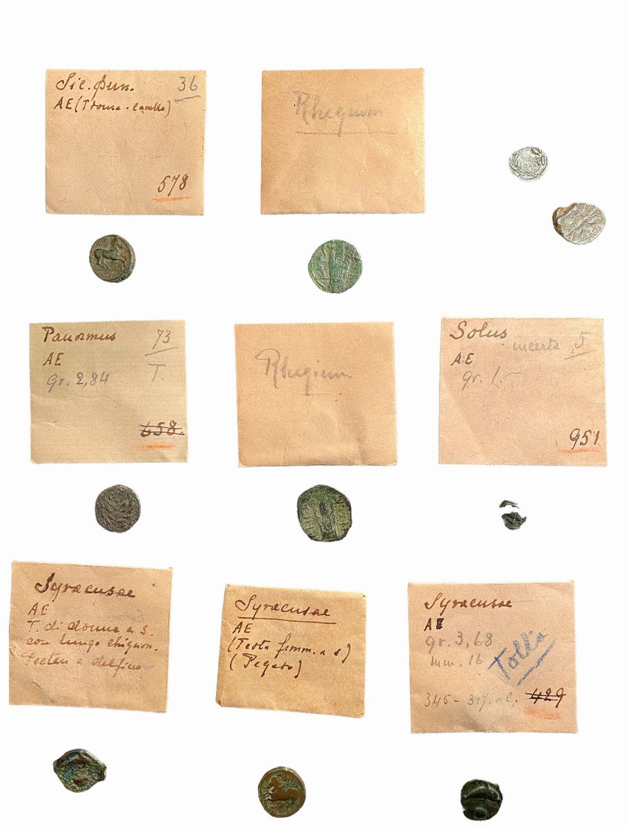 Lotto di 10 Monete in Bronzo del Mondo Greco e Magno Greco - Comprese Siracusa, Solus, Rhegium, P...