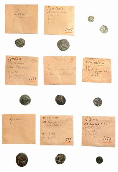 Lotto di 10 monete in bronzo del mondo greco e magno greco, incluse Tyndaris, Centuripae e Lipara