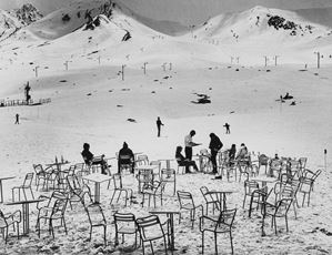 La terrasse de Cafè dans la neige
