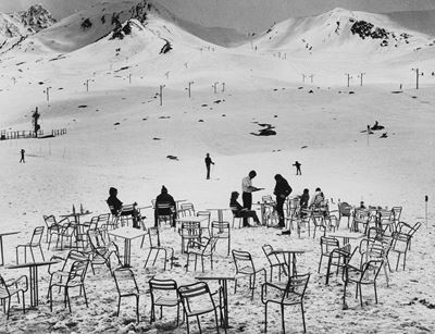 La Terrasse De Cafè Dans la Neige