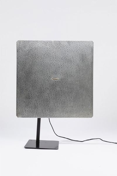 Lampada da tavolo 611/G, metallo laccato e alluminio, 1973