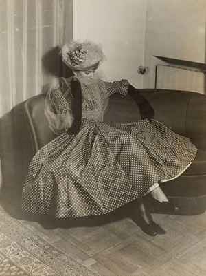 Modella con abito modello Jamaica