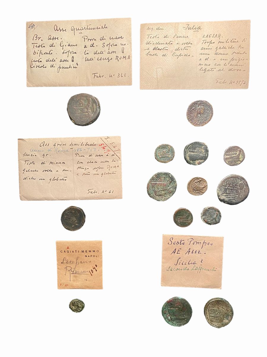 Repubblica Romana - Lotto di 14 bronzi di epoca repubblicana, provenienti da antica collezione pr...