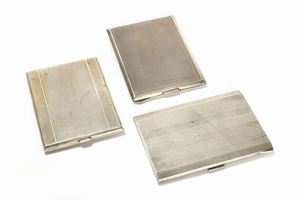 Lot consisting of three silver cigarette cases, early 20th century