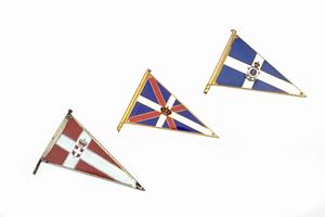 Lot consisting of three triangular flag plaques in metal and enamel