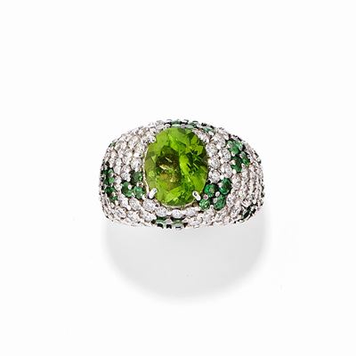 Anello in Oro Bianco 18k, Diamanti, Tsavoriti e Peridoto