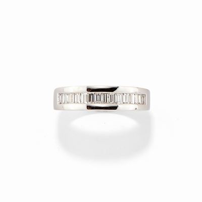 Anello in Oro Bianco 18k e Diamanti