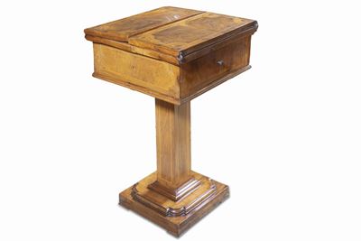 Tavolino da Gioco in Noce, Secolo XIX