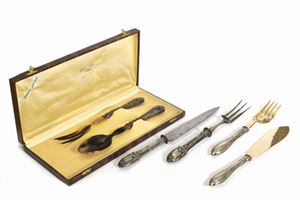 Lotto composto da tre set di posate da portata in argento, Francia fine secolo XIX - inizi secolo XX