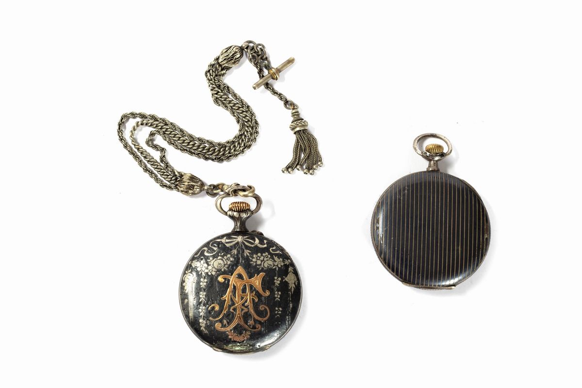 Lotto Composto da Due Orologi da Tasca in Argento Niellato, Inizi Secolo XX