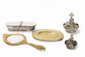 Lotto composto da cinque oggetti diversi