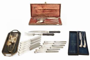 Lotto composto da otto suppellettili in materiali diversi