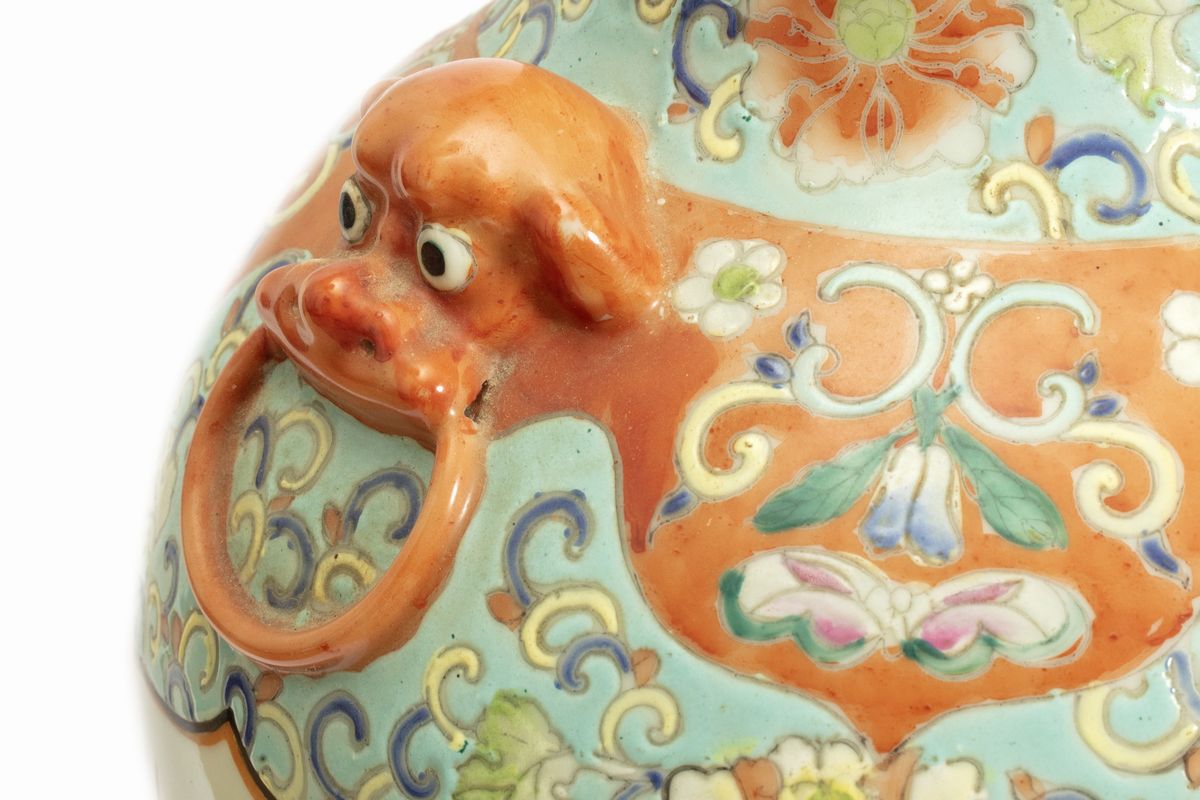 Vaso in Porcellana Policroma, con Coperchio, Cina Inizi Secolo XX