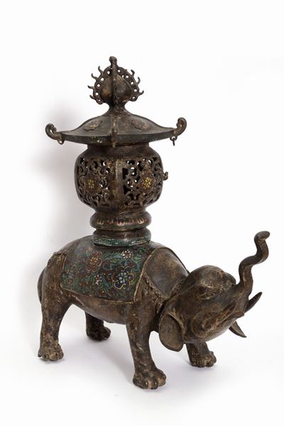 Incensiere in Bronzo e Smalto Cloisonnè a Forma di Elefante, Cina Fine Secolo XIX