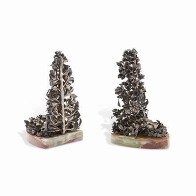 Ferma libri in argento e marmo con decorazione floreale, Italia, XX secolo