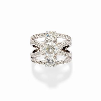 Anello in Oro Bianco 18k e Diamanti