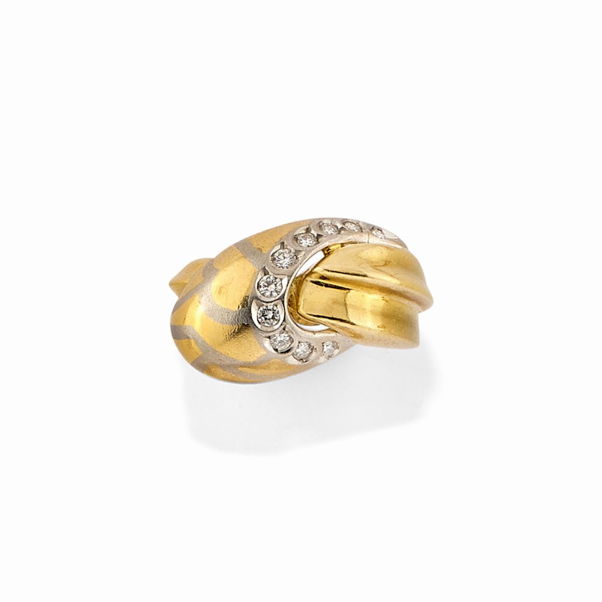 Due Anelli in Oro Giallo 18k, Platino e Diamanti