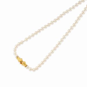  - Collana con perle coltivate e oro giallo 18k