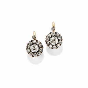 Orecchini in argento, oro giallo e diamanti, inizio XX secolo