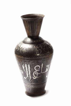 Vaso indo-persiano, secolo XIX
