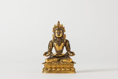 Scultura in bronzo dorato raffigurante Buddha, Tibet, XIX secolo