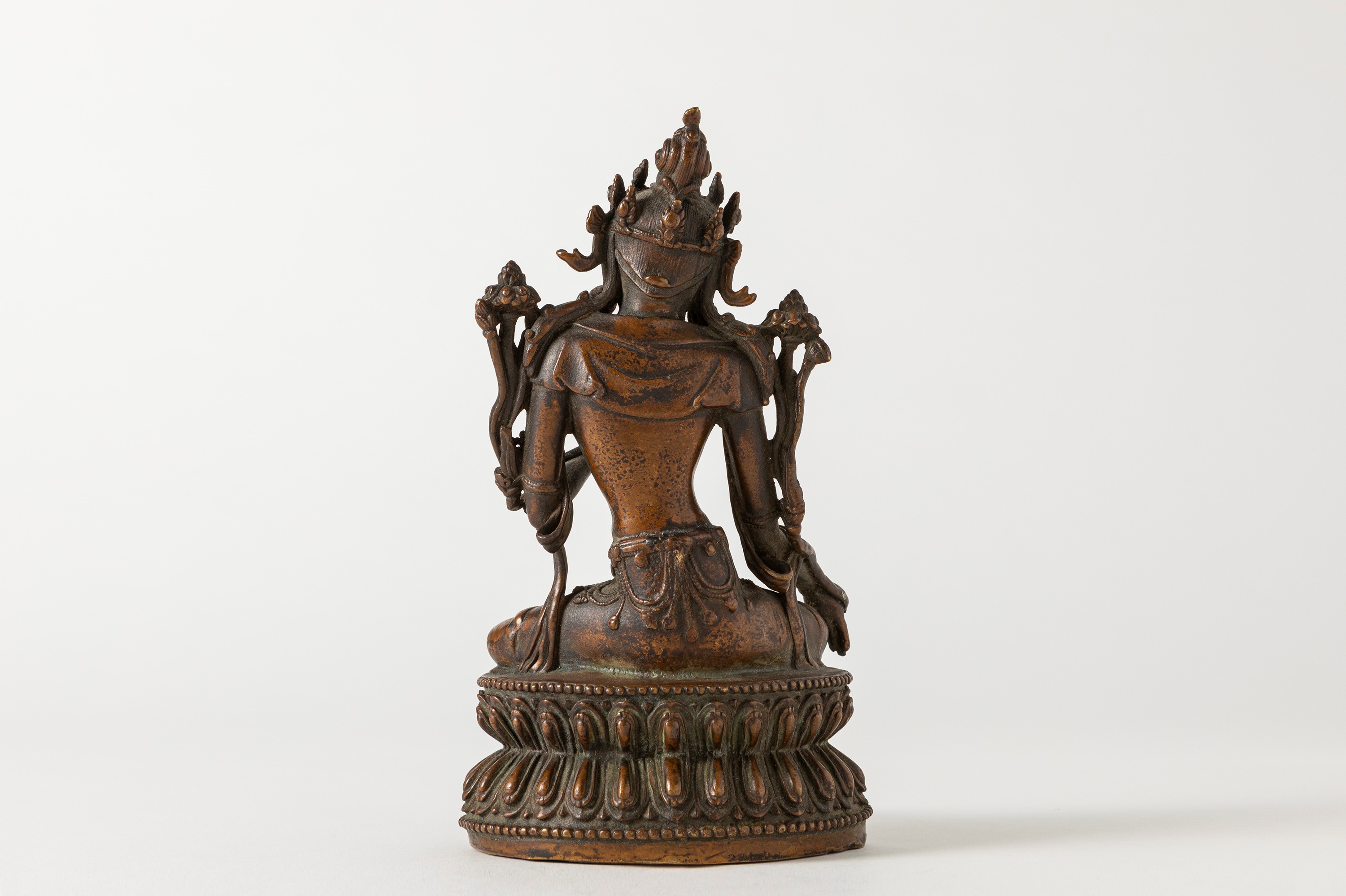 Scultura in Bronzo a Patina Scura Raffigurante Tara. Tibet, Secolo XIX/XX