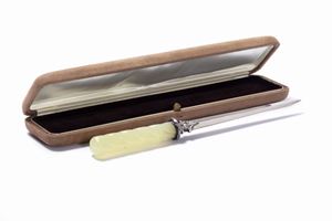 Tagliacarte in argento e bowenite, Russia fine secolo XIX - inizi secolo XX