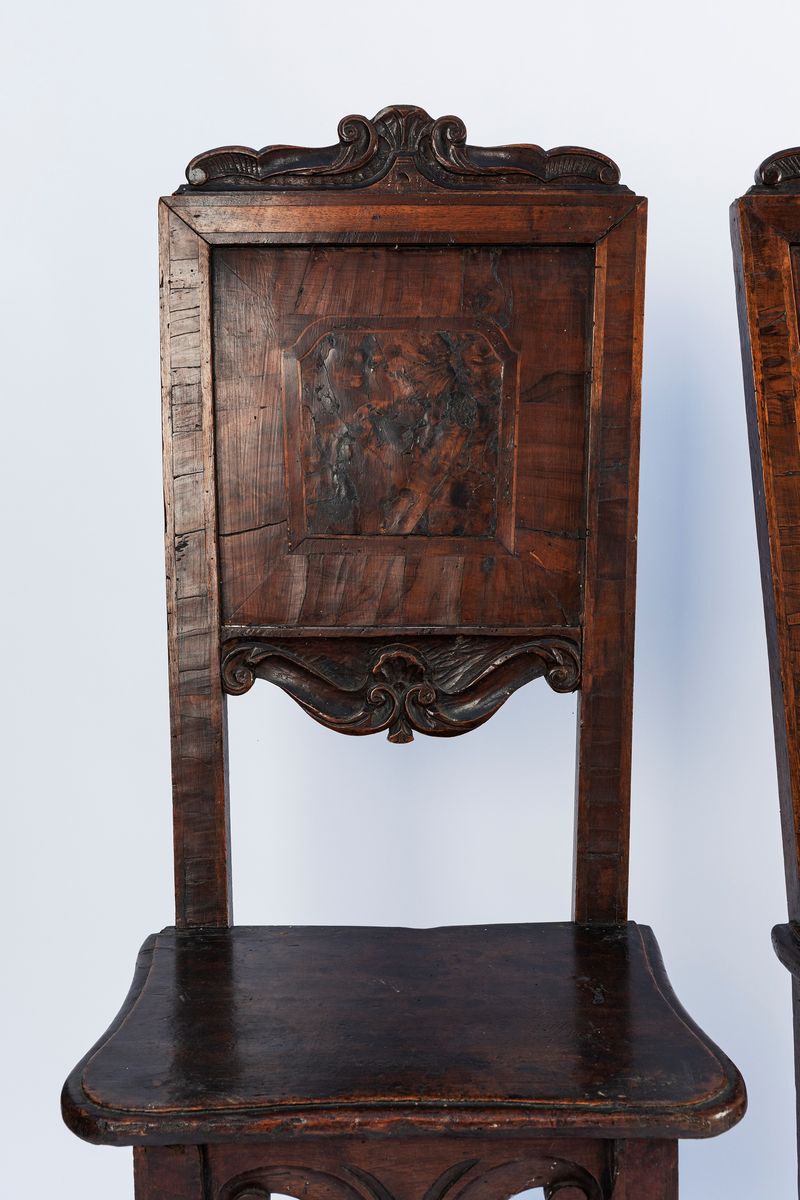 Due Coppie di Antiche Sedie in Legno