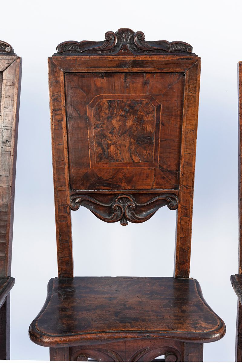 Due Coppie di Antiche Sedie in Legno