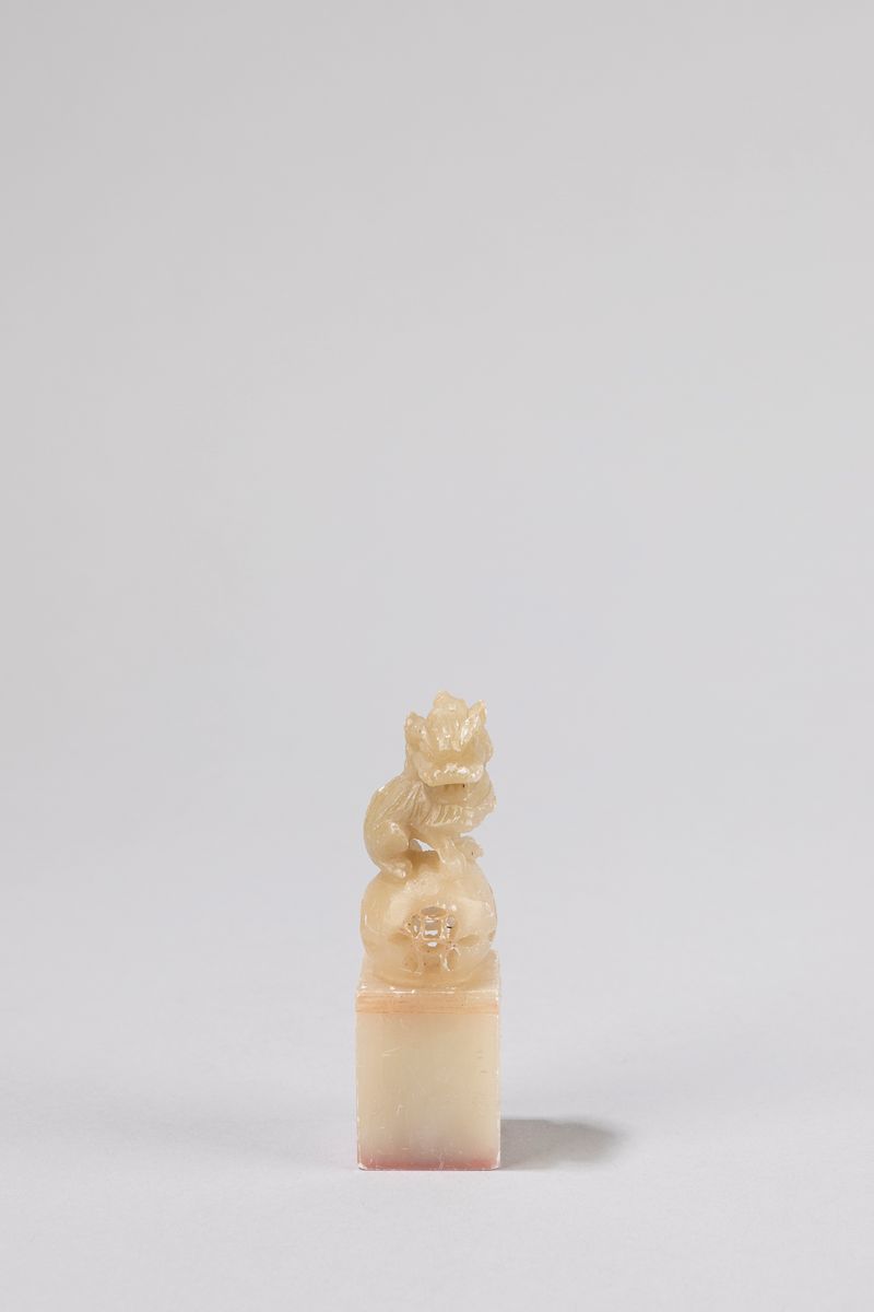 Sette Sculture in Materiali Vari Raffiguranti Animali, Cina Secolo XX