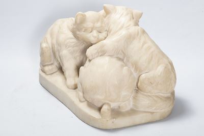 Scultura in Marmo di Carrara Raffigurante Cagnolini e Gattini, Secolo XIX
