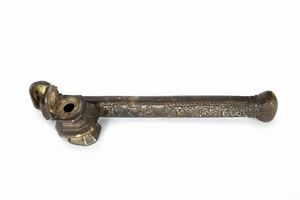 Calamaio mediorientale con porta pennini in bronzo