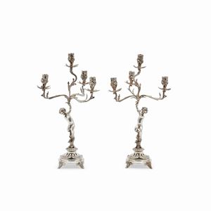 Coppia di candelabri in argento, Italia XX secolo