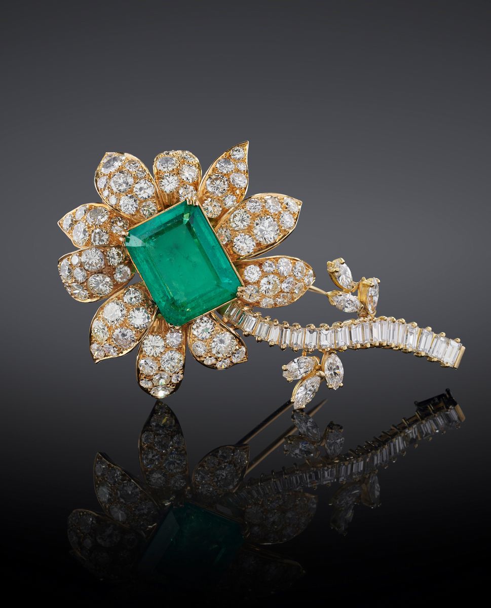 Spilla in Oro Giallo 18k, Diamanti e Smeraldo Colombia
