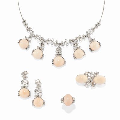 Parure in Oro Bianco 18k, Corallo Rosa e Diamanti