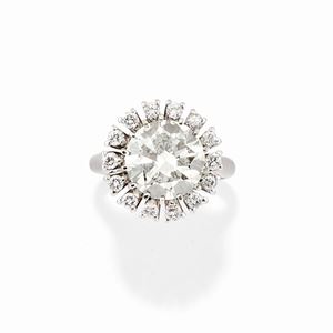  - Anello in oro bianco 18k e diamanti