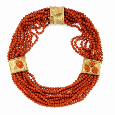 Collana in Oro Giallo 18k, Corallo e Diamanti
