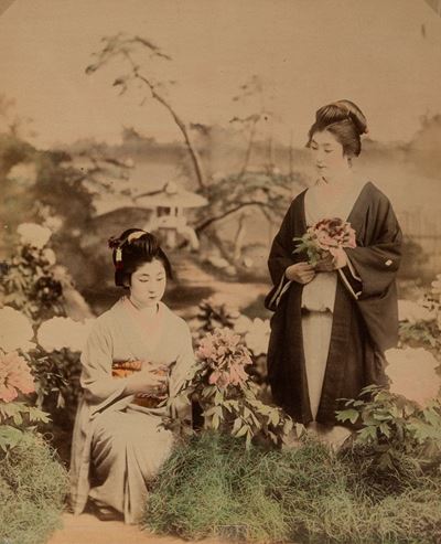 Senza Titolo (due Donne in un Giardino)