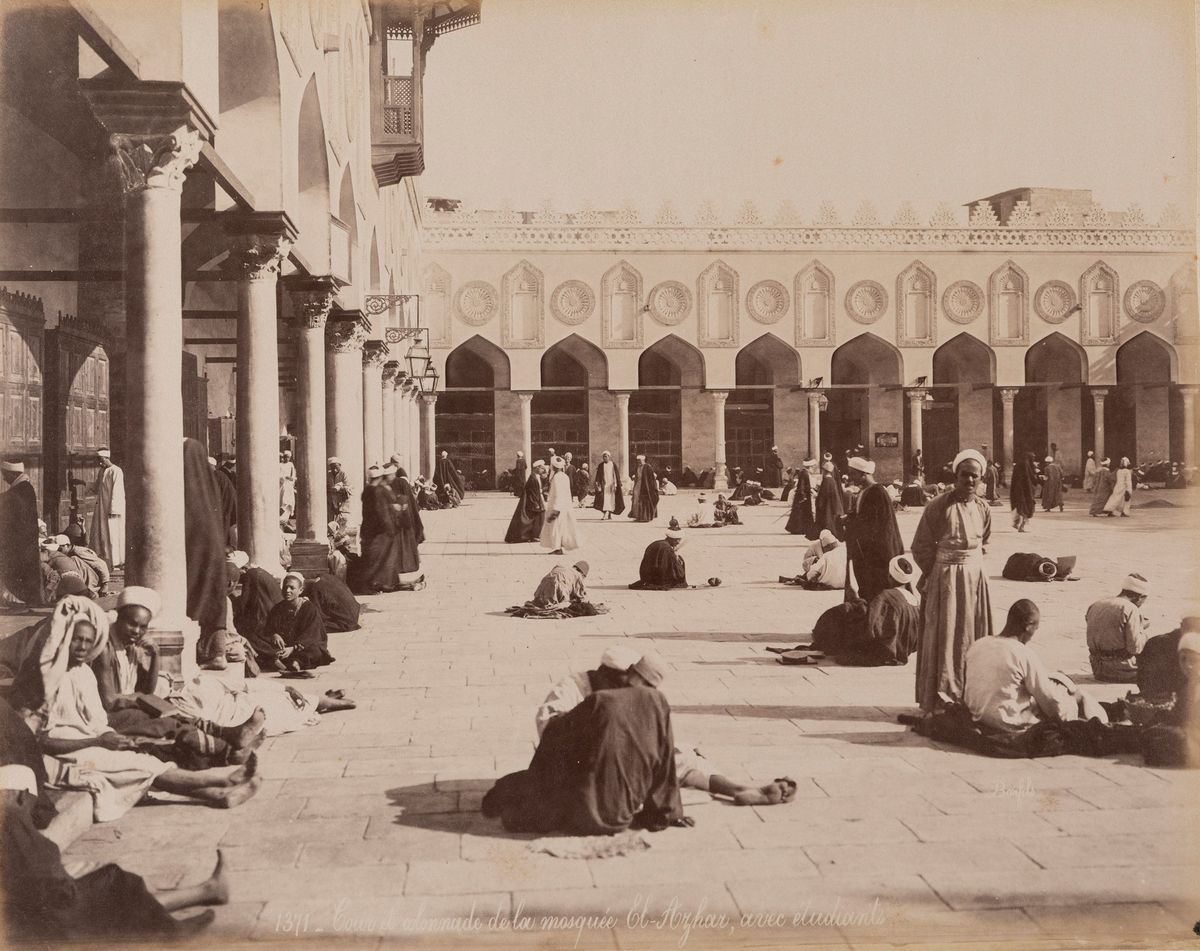 féLIX Bonfils - Groupe De Barques À Voiles Remontant le Nil ; Cour Et Colonnade De la Mosquèe El-...