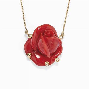 Pendente in oro 18k, corallo e diamanti