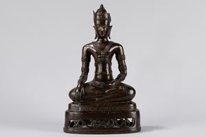 Scultura in bronzo raffigurante Buddha assiso. Sud-Est Asia, secolo XIX