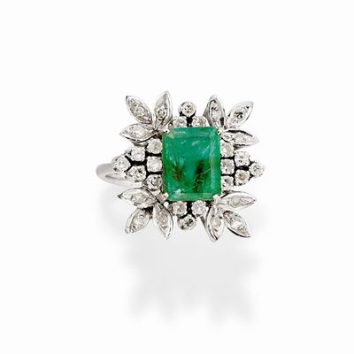 Anello in Oro Bianco 18k, Smeraldo e Diamanti