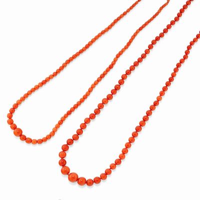 Due Collane in Oro Giallo 18k e Corallo