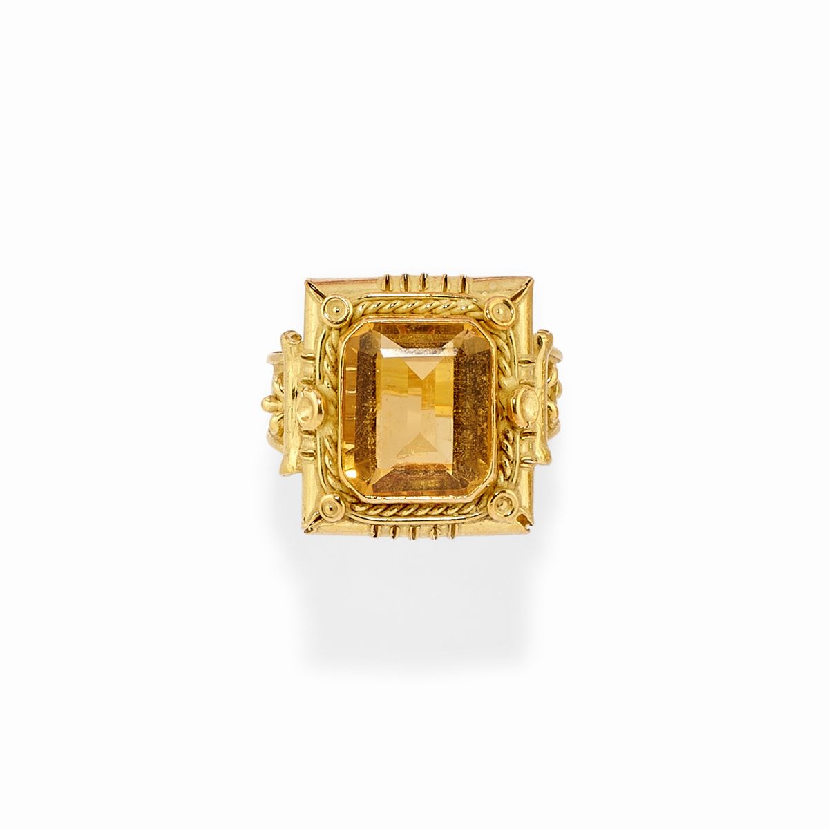 Due Anelli in Oro Giallo 18k, Quarzo e Corallo
