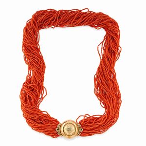  - Collana in oro giallo 18k e corallo