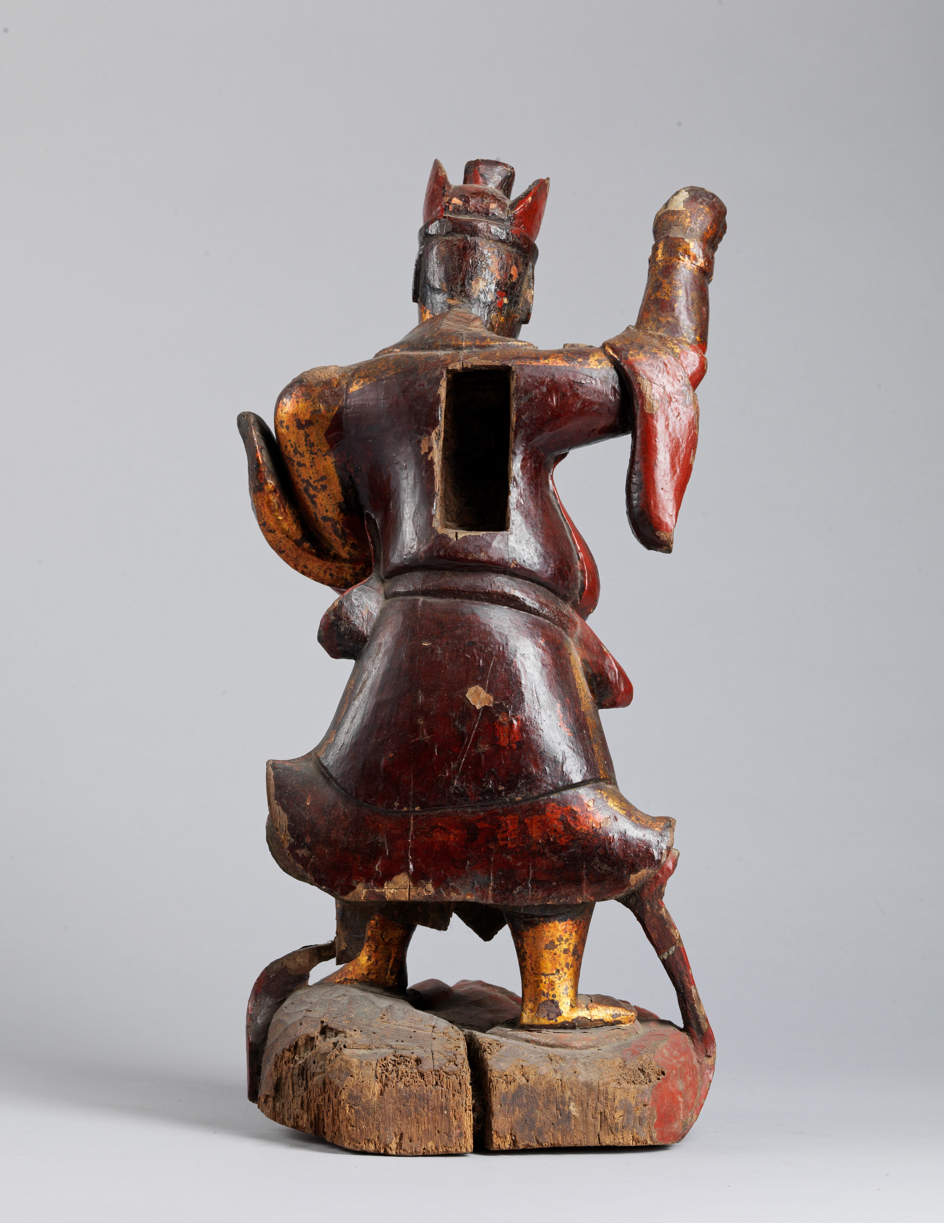 Scultura in Legno Raffigurante Guerriero. Cina, Secolo XIX