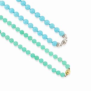 Due collane in oro bicolore 18k, pasta di turchese, diamanti e crisopraso